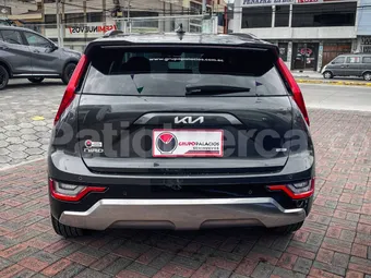 Kia Niro Híbrido 2023 seminuevo Ambato — foto 3