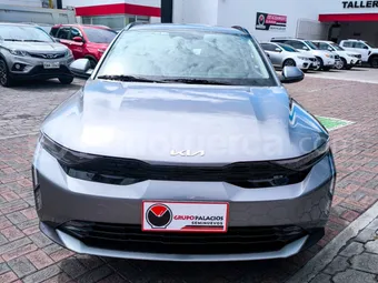 Kia K3 Cross 2025 seminuevo Ambato — foto 2