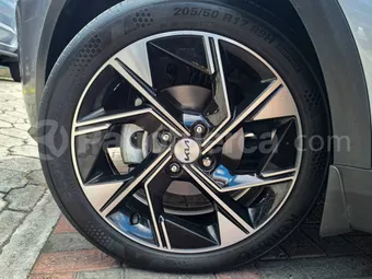 Kia K3 Cross 2025 seminuevo Ambato — foto 7