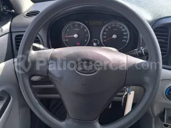 Hyundai Accent 2010 seminuevo Ambato — foto 13