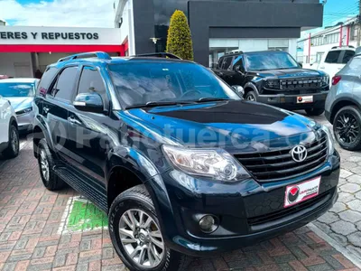 Toyota AWT FORTUNER 2013 seminuevo Ambato — foto 1