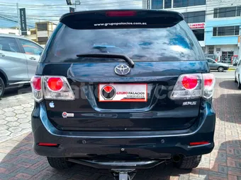 Toyota AWT FORTUNER 2013 seminuevo Ambato — foto 7