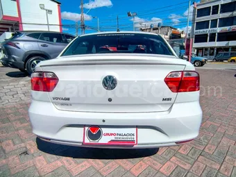 Volkswagen Voyage 2016 seminuevo Ambato — foto 5