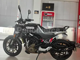 Husqvarna Svartpilen 250 2021 seminuevo Ambato — foto 11
